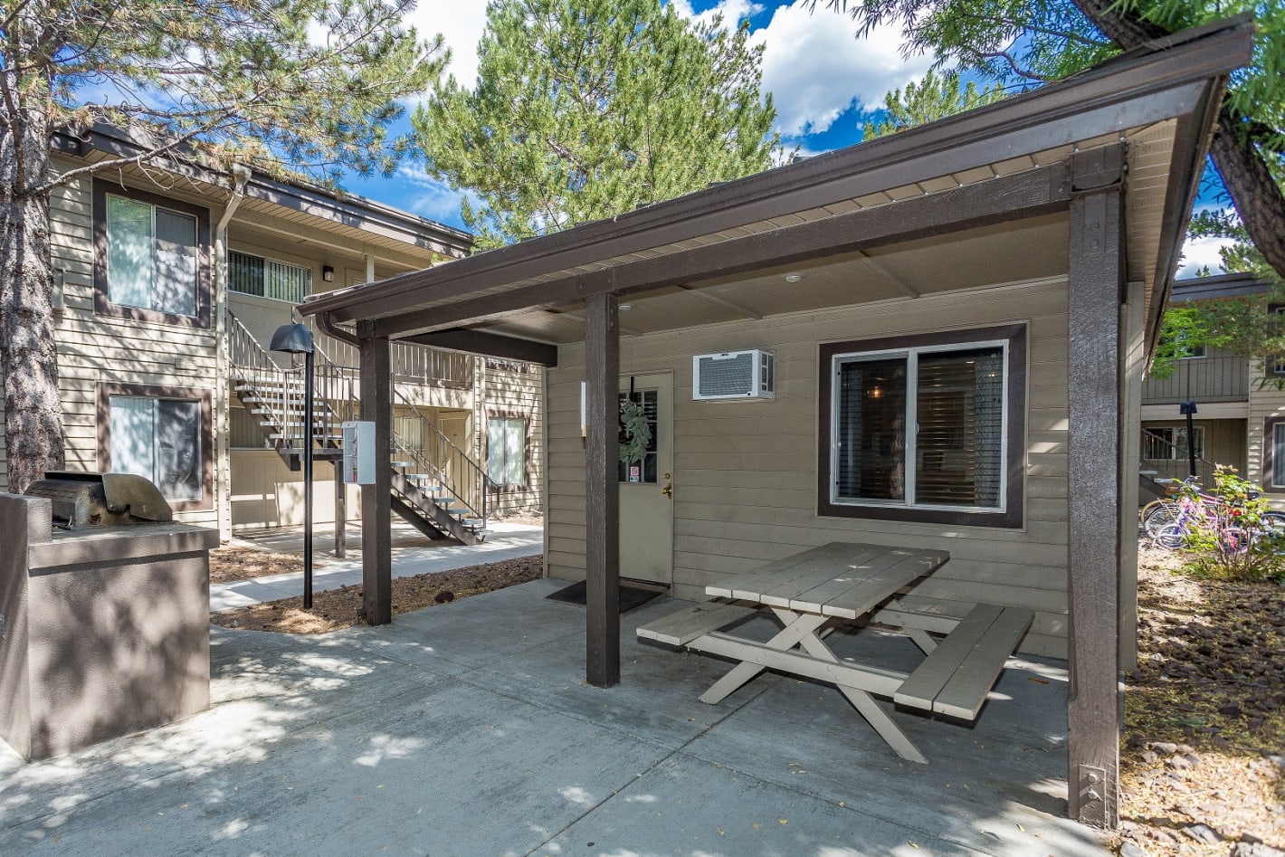 Apartments Near NAU in Flagstaff Pine View Village Apartments